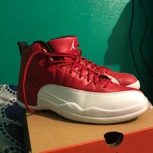 Air Jordan 12 Retro Gym Red.